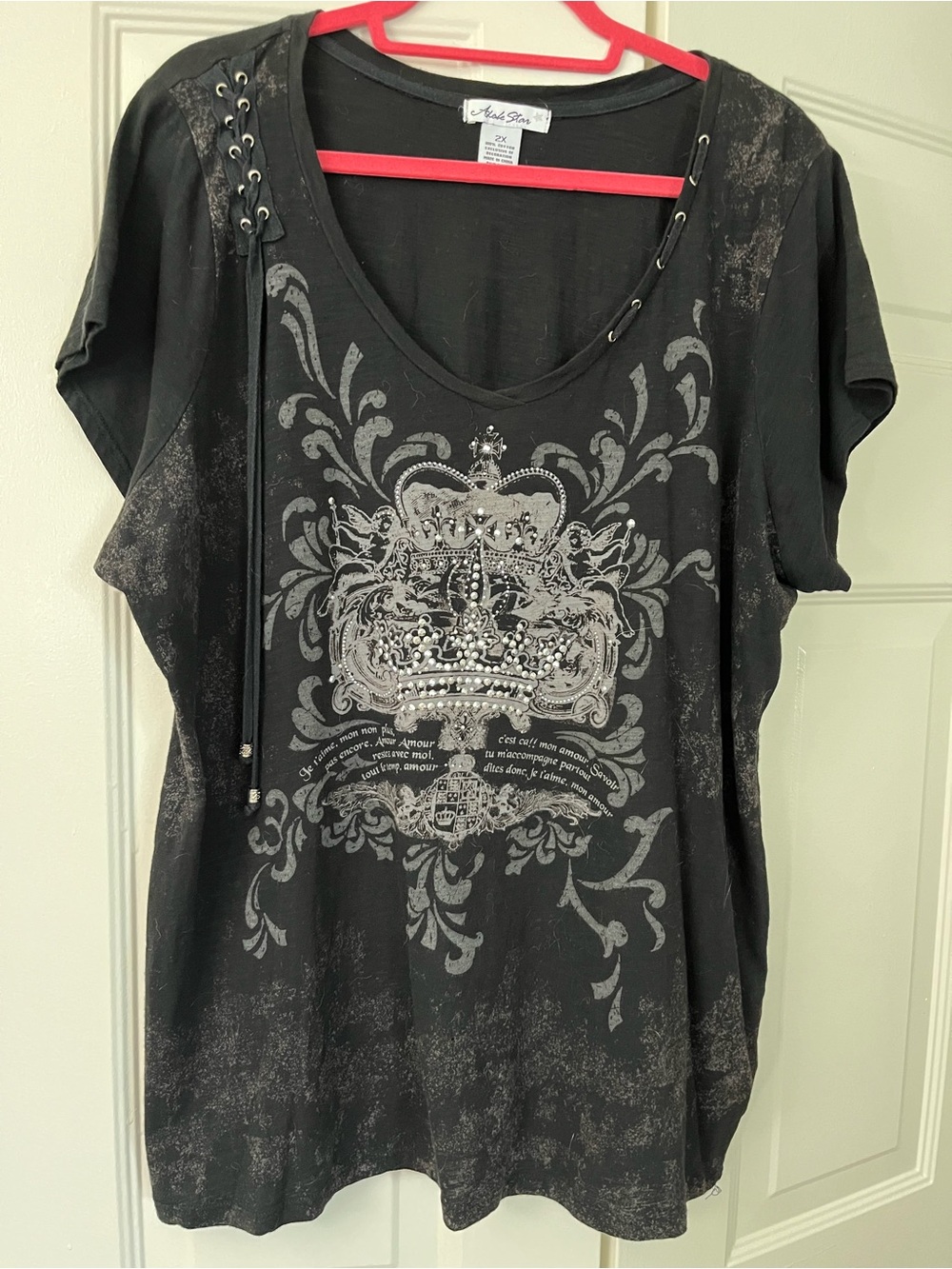 Embellished 2X Black T-shirt With Stuffing
